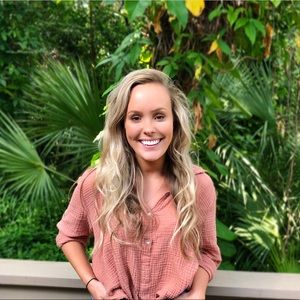 Meet your Posher, Emily